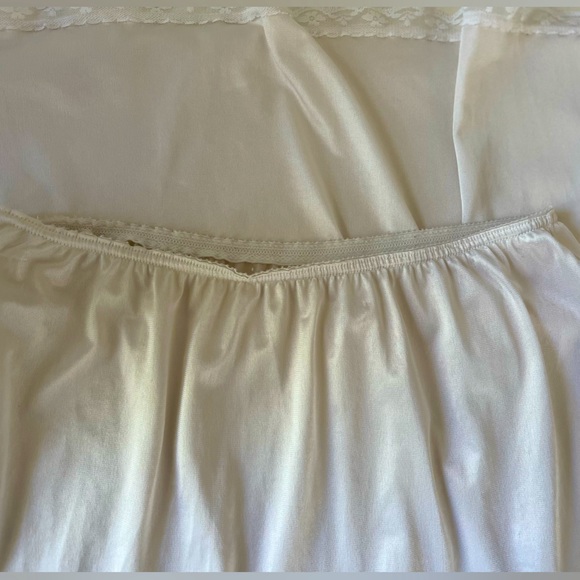 Vintage Warners perfect measure white nylon half slip Womens size large - Picture 4 of 6